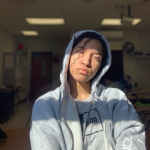 Meet your Posher, Lorallie